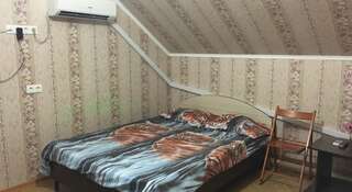 Гостиница Гостевой дом Святич-2 Анапа Четырехместный номер-1