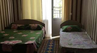 Гостиница Гостевой дом Святич-2 Анапа Трехместный номер с балконом-12