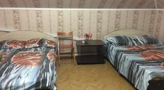 Гостиница Гостевой дом Святич-2 Анапа Четырехместный номер-3